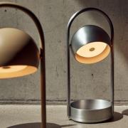 FRANDSEN LED-Akku-Tischlampe Ball Portable, sandgrau, Stahl