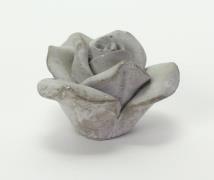 Deko Rose 10 cm hoch Zement grau von Werner Voss