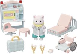 Sylvanian Families Puppenhauszubehör mit Doktorfigur